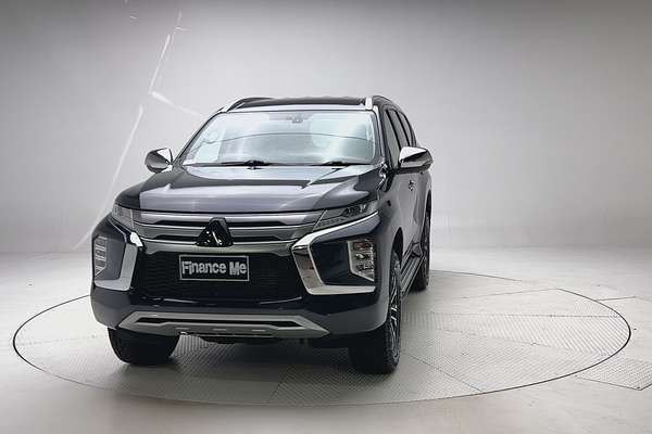 2022 Mitsubishi Pajero Sport GLS QF thumb-2