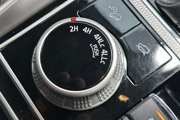 2022 Mitsubishi Pajero Sport GLS QF thumb-16