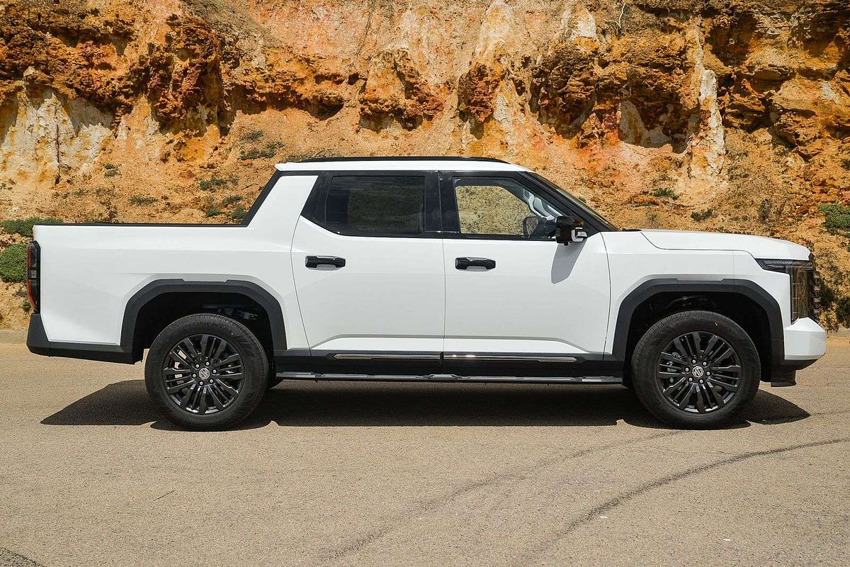 2025 MG U9