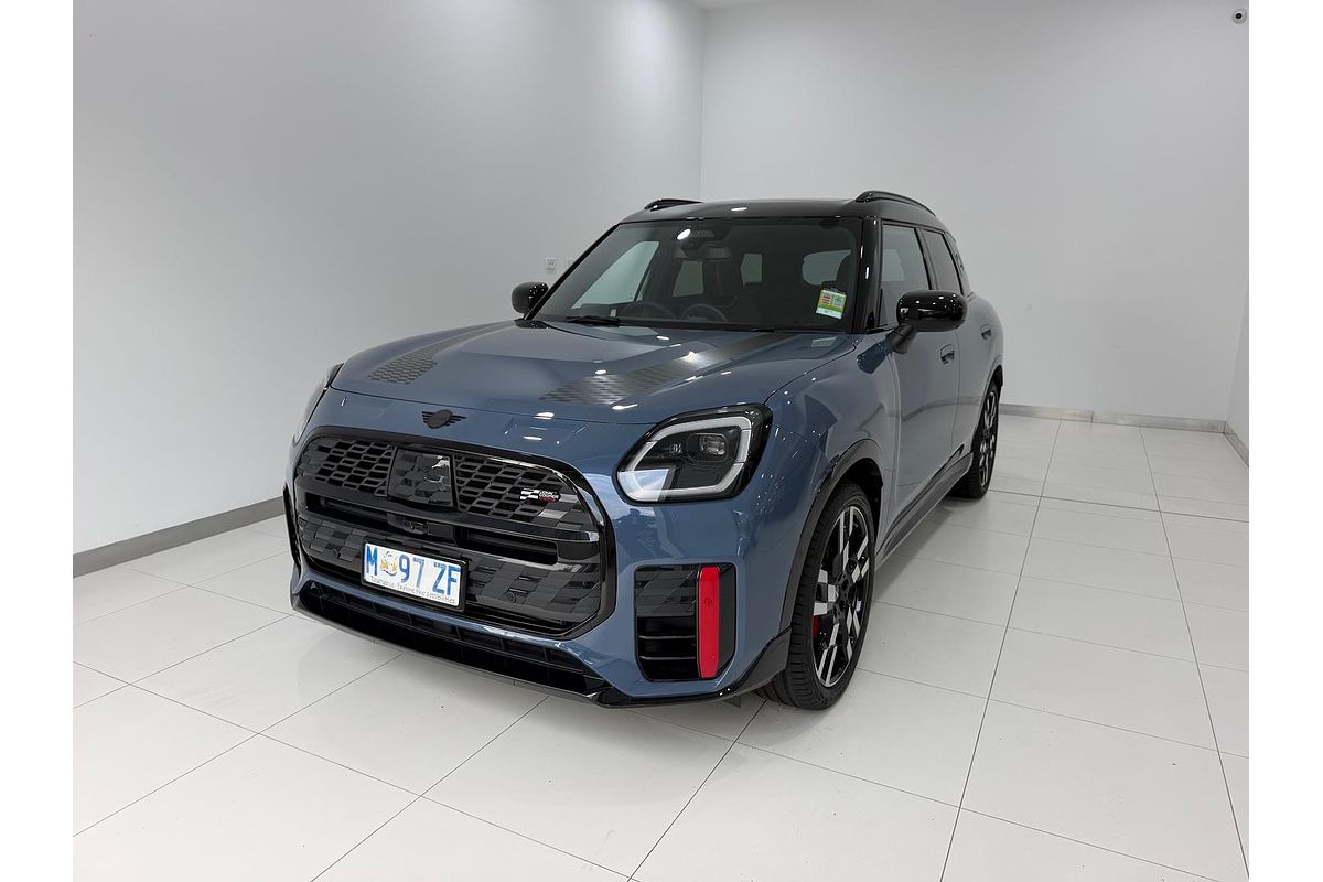 2025 MINI Countryman JCW Core U25