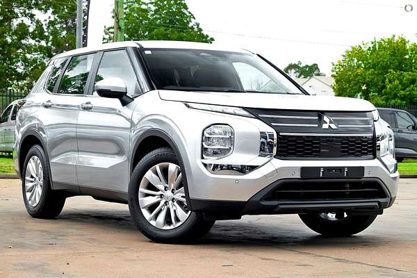 2025 Mitsubishi Outlander ES ZM