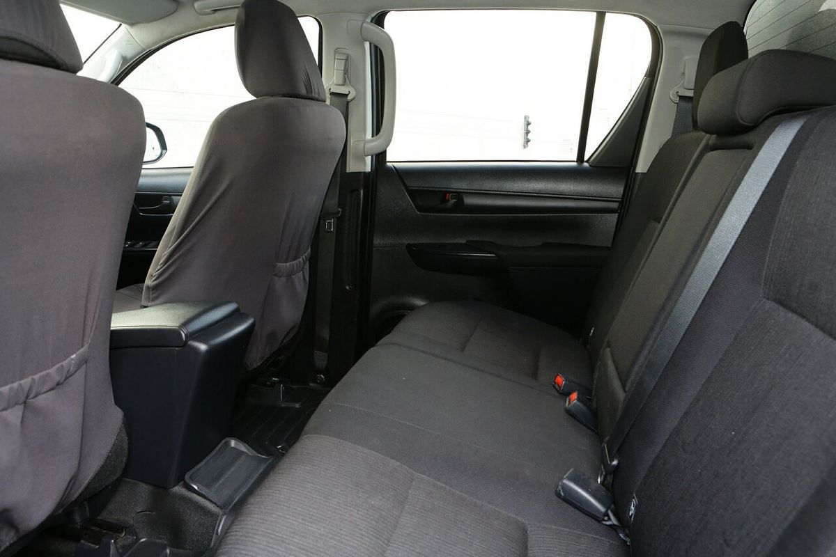 2024 Toyota Hilux SR GUN126R 4X4