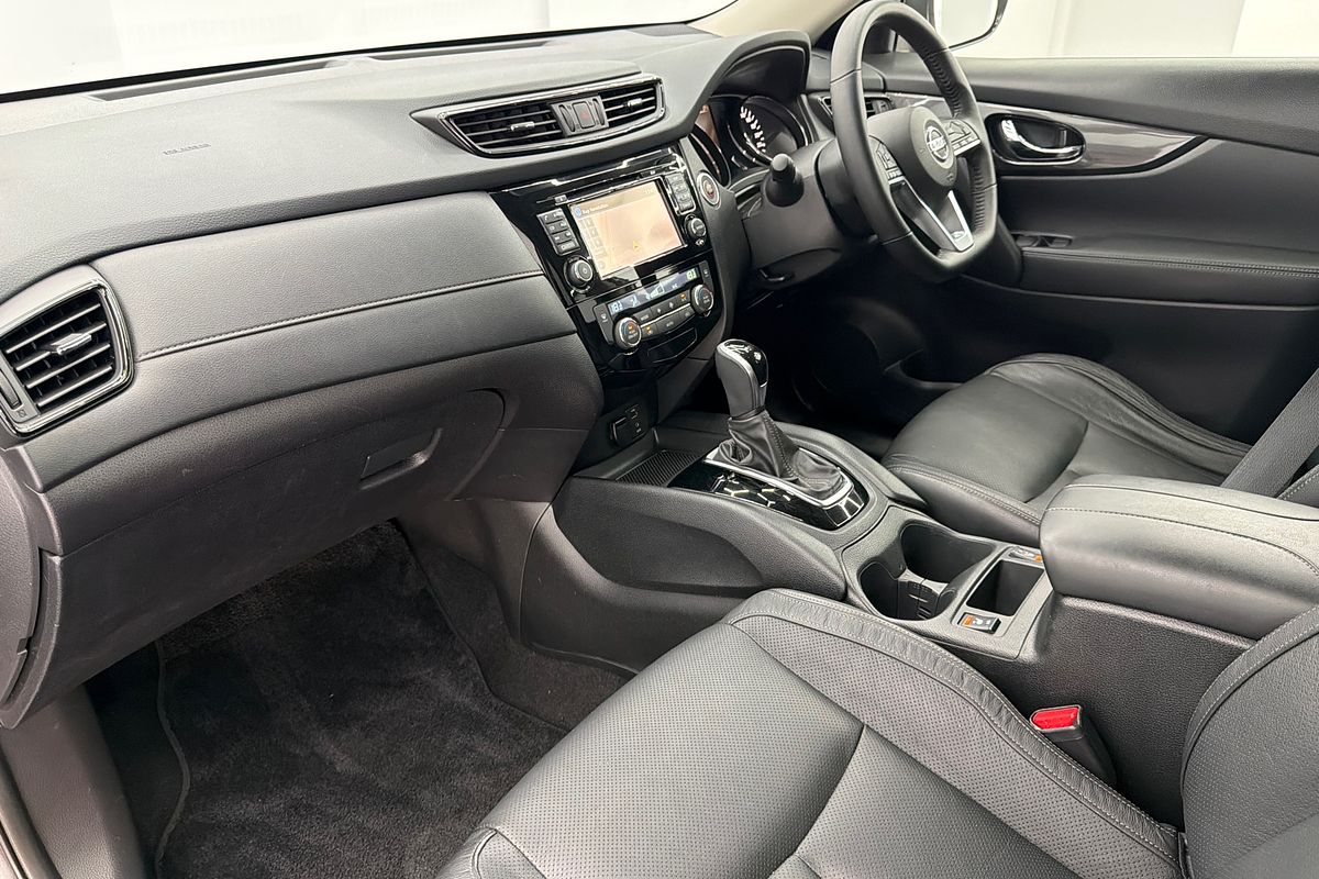 2017 Nissan X-TRAIL ST-L T32 Series II