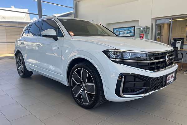 2024 Volkswagen Touareg 210TDI R-Line RC