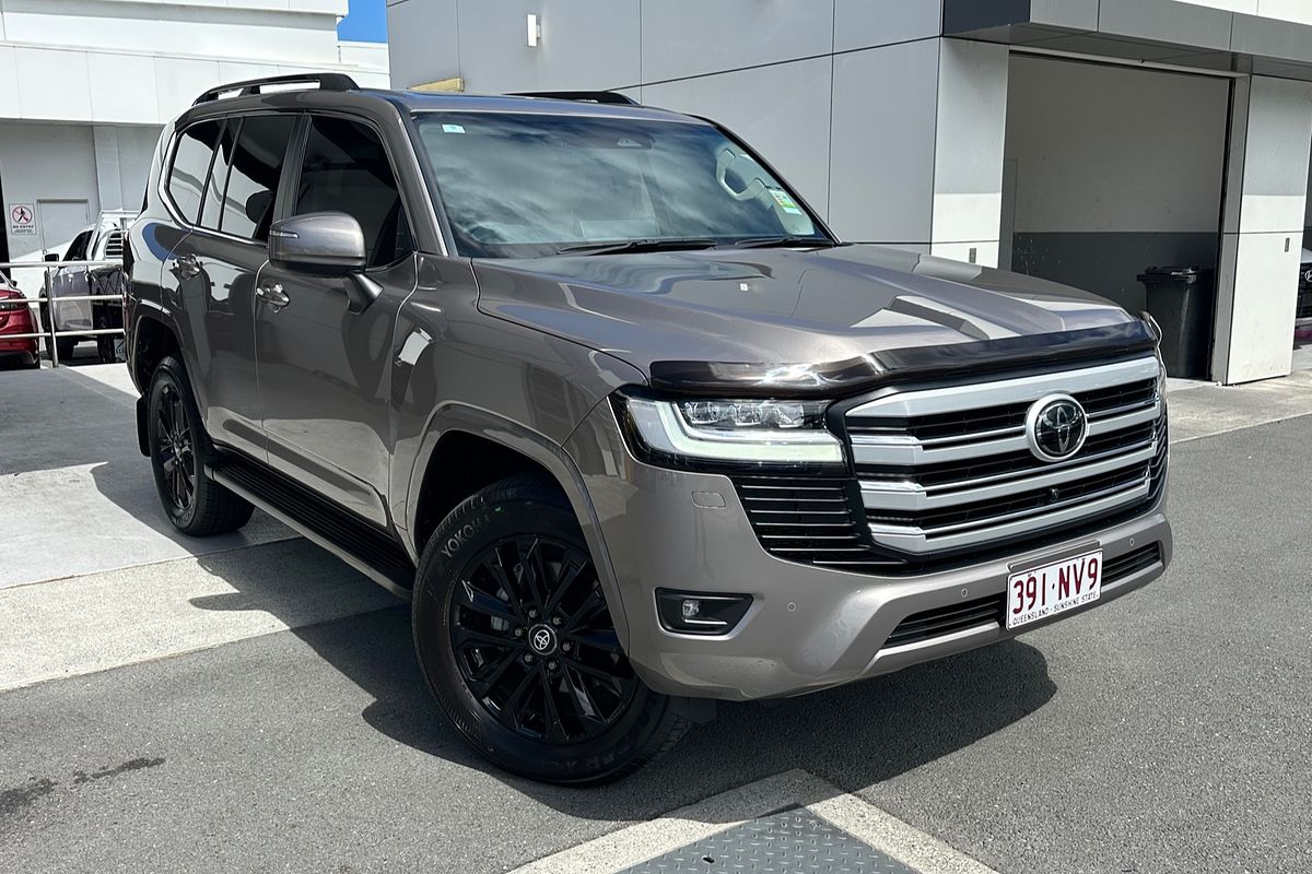 2025 Toyota Landcruiser VX FJA300R