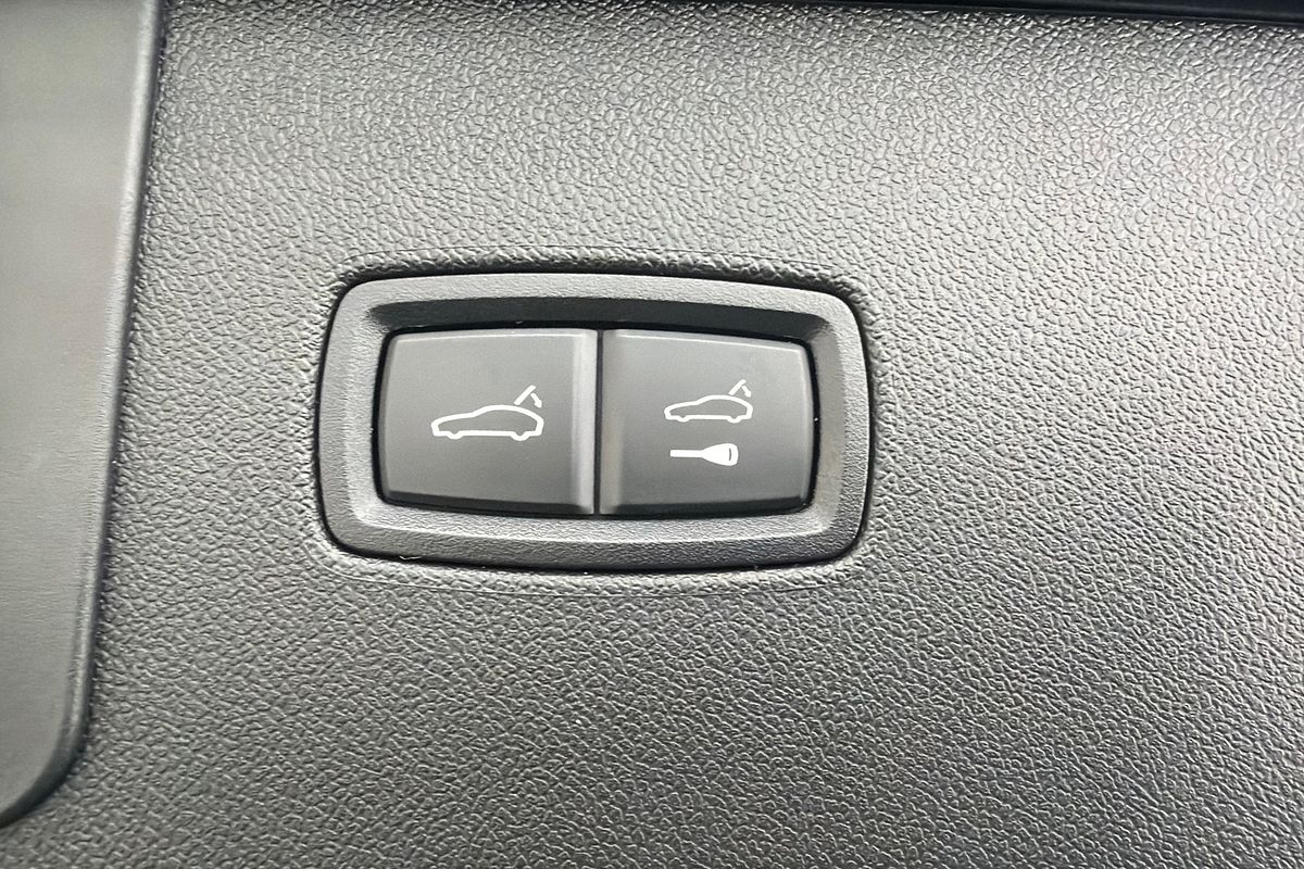 2022 Porsche Cayenne E-Hybrid Platinum Edition 9YA