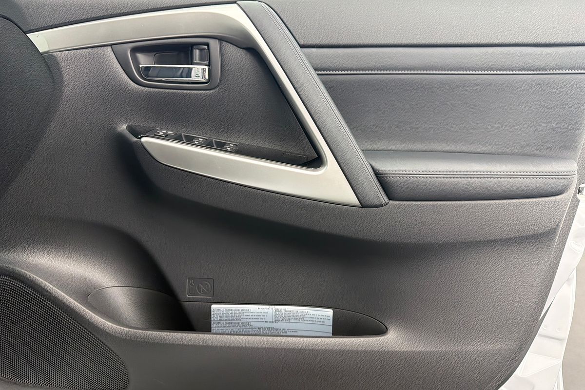 2023 Mitsubishi Pajero Sport GSR QF