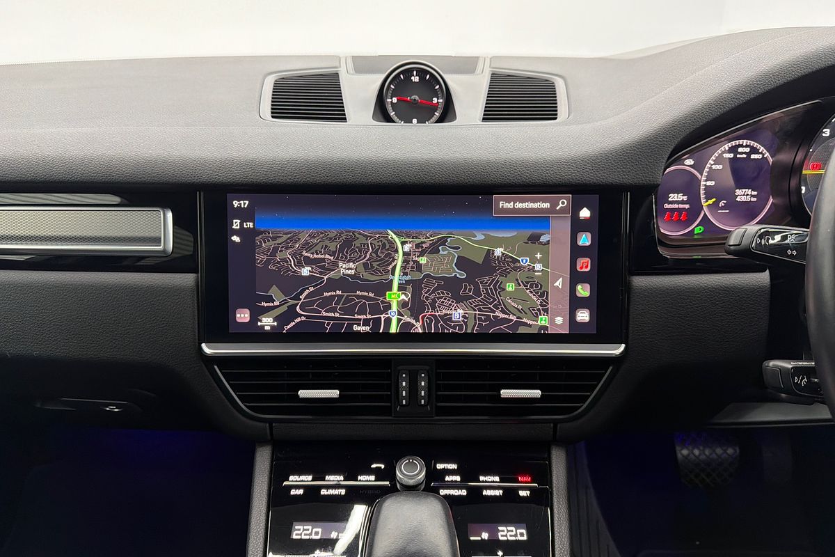 2022 Porsche Cayenne E-Hybrid Platinum Edition 9YA