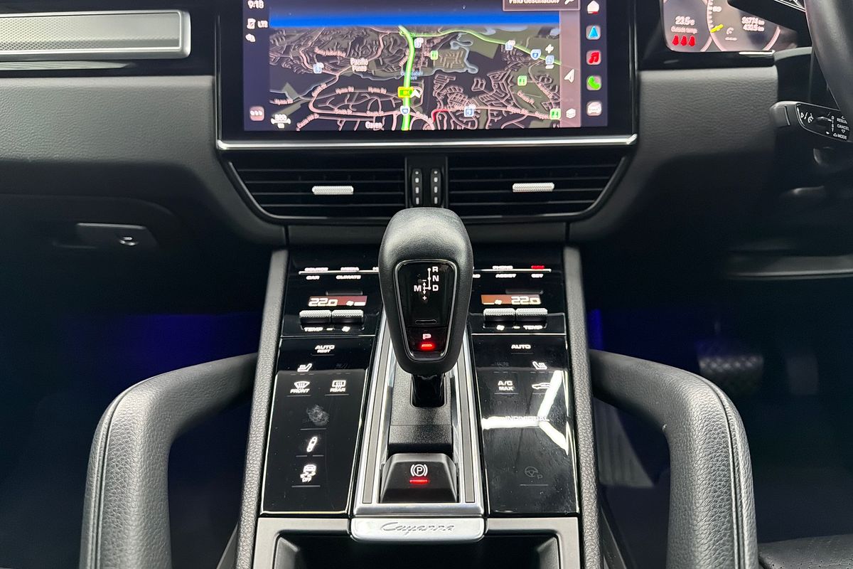 2022 Porsche Cayenne E-Hybrid Platinum Edition 9YA