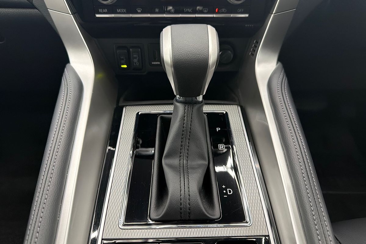 2023 Mitsubishi Pajero Sport GSR QF