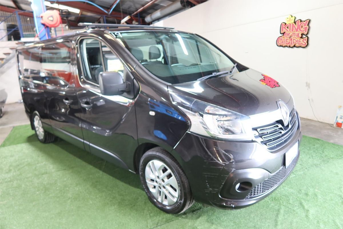 2017 Renault Trafic Crew X82 LWB Low Roof