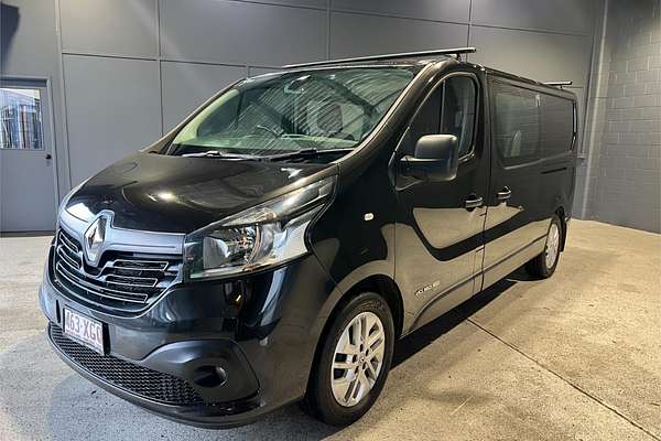 2017 Renault Trafic Crew X82 LWB Low Roof