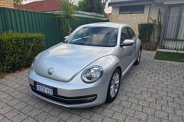 2013 Volkswagen Beetle  1L