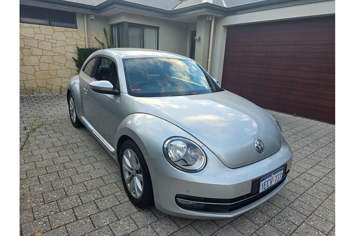2013 Volkswagen Beetle  1L