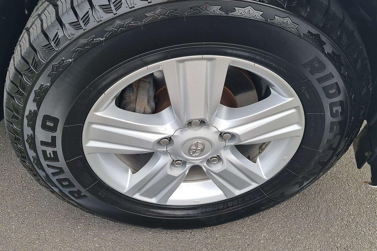 2013 Toyota Landcruiser Sahara VDJ200R