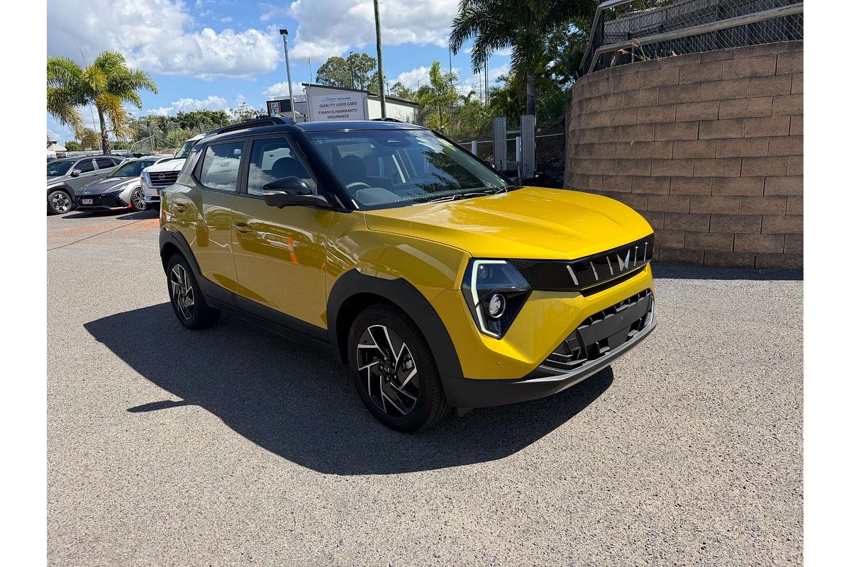 2025 Mahindra XUV3XO AX7L