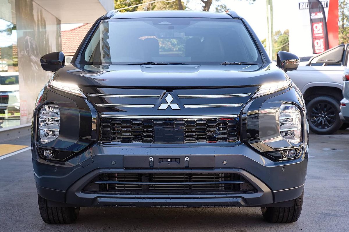 2025 Mitsubishi Outlander LS ZM