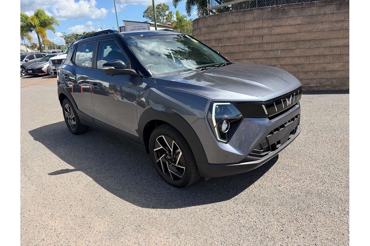 2025 Mahindra XUV3XO AX7L