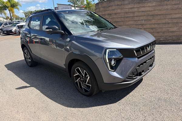 2025 Mahindra XUV3XO AX7L