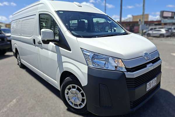 2022 Toyota Hiace  GDH320R ELWB High Roof