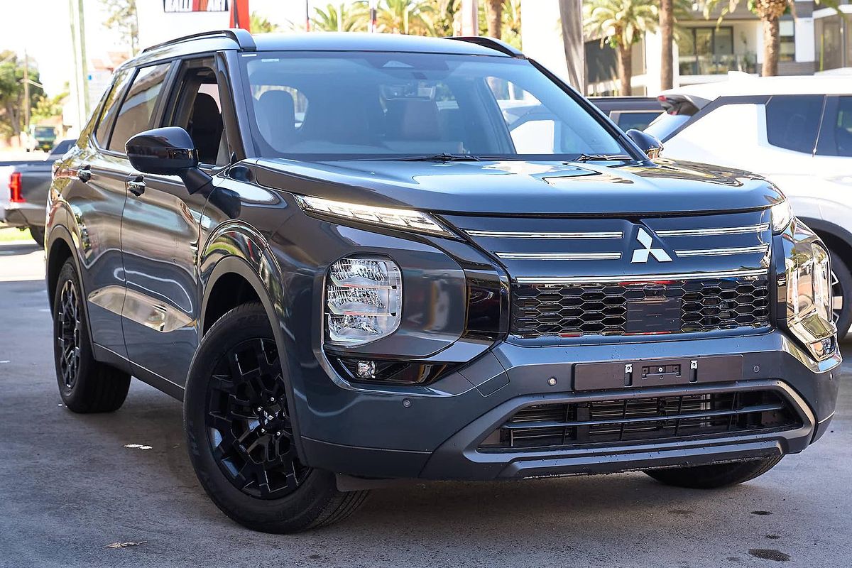 2026 Mitsubishi Outlander LS ZM