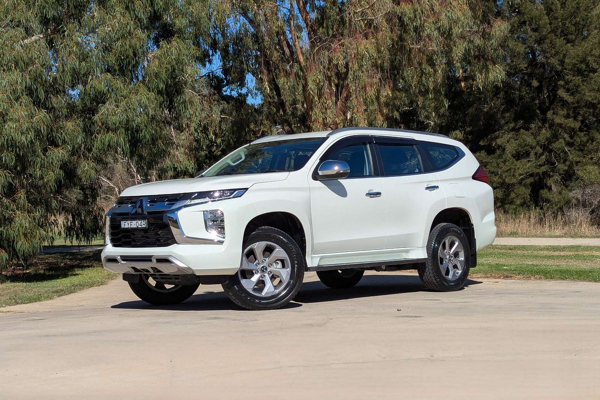 2024 Mitsubishi Pajero Sport GLX QG