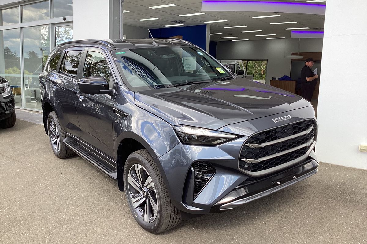 2025 Isuzu MU-X LS-T