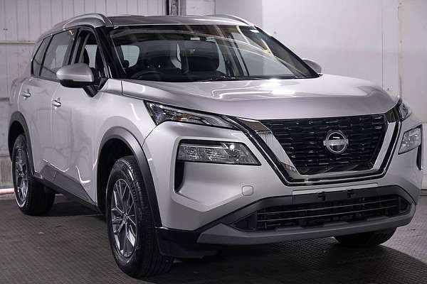 2024 Nissan X-TRAIL ST T33