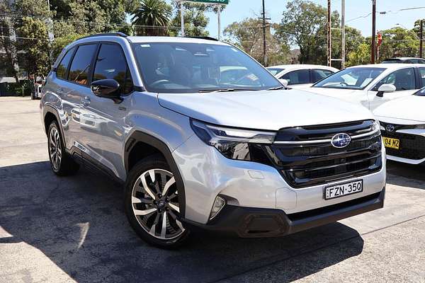 2025 Subaru Forester Hybrid Touring S6