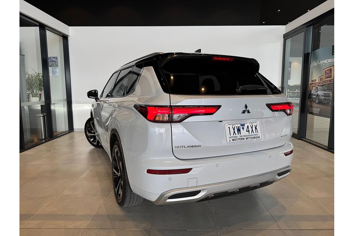2023 Mitsubishi Outlander Exceed Tourer ZM