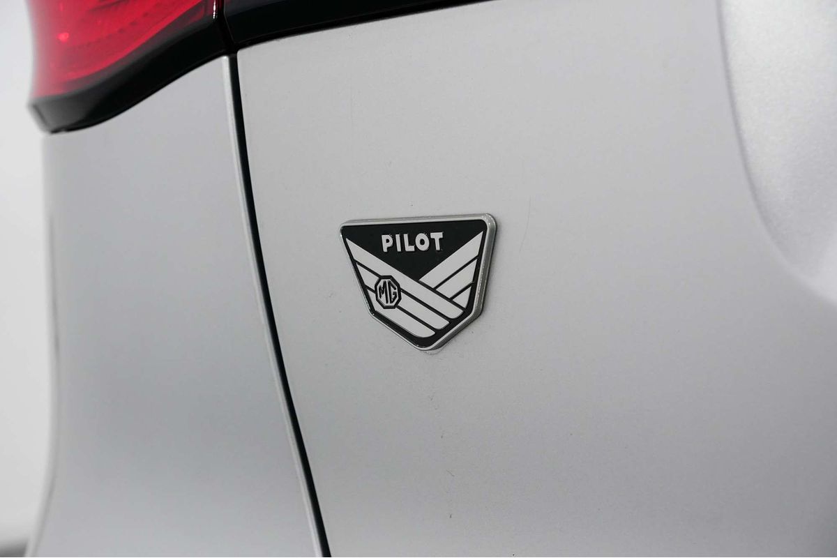 2022 MG HS Vibe SAS23