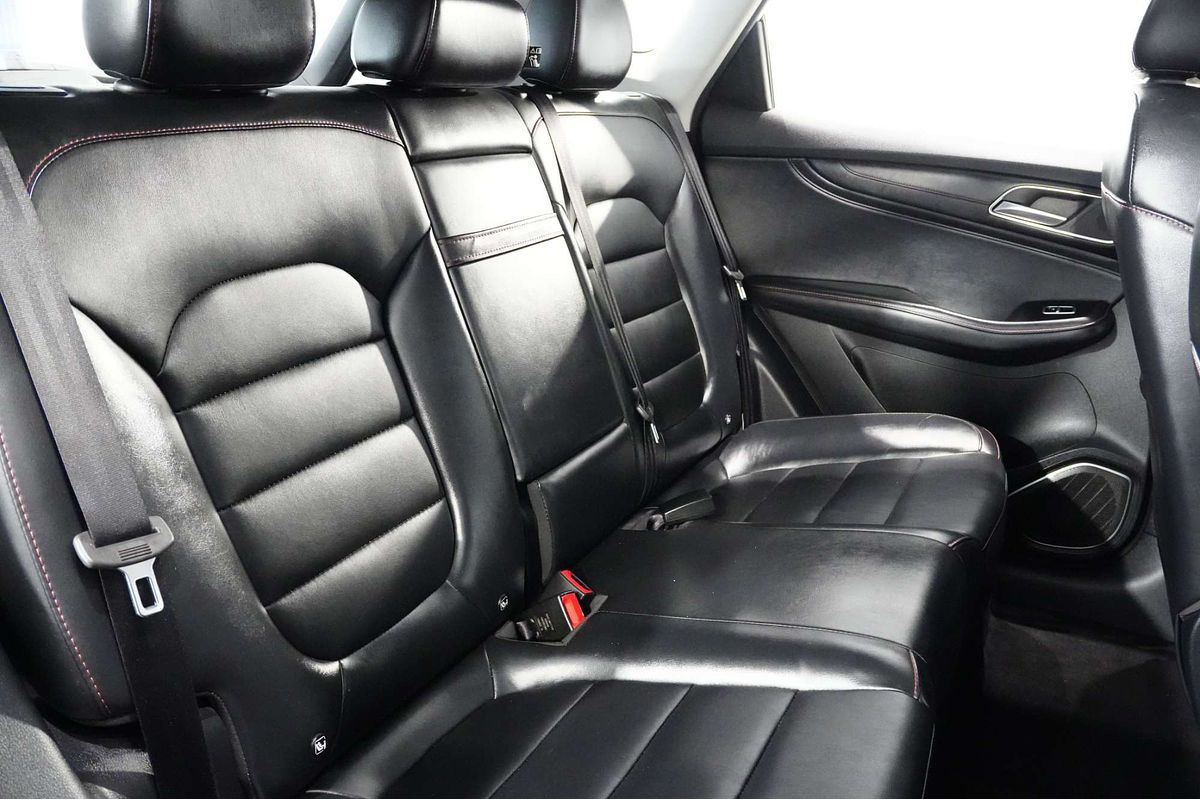 2022 MG HS Vibe SAS23