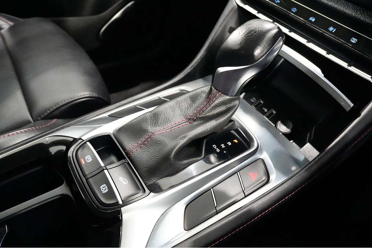 2022 MG HS Vibe SAS23