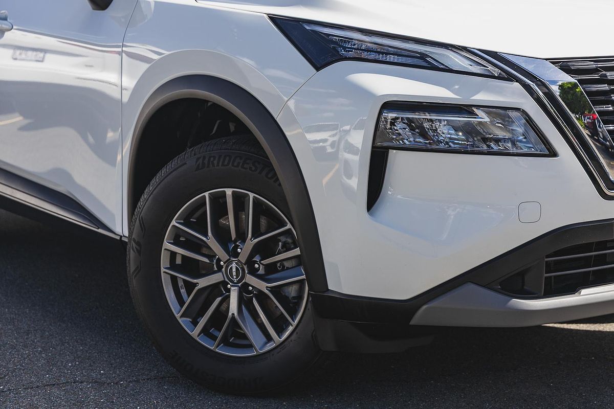 2025 Nissan X-TRAIL ST T33