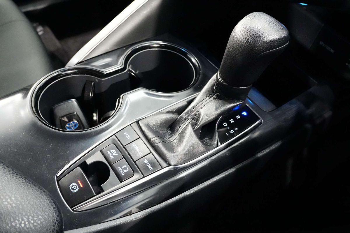 2020 Toyota Camry Ascent AXVH71R