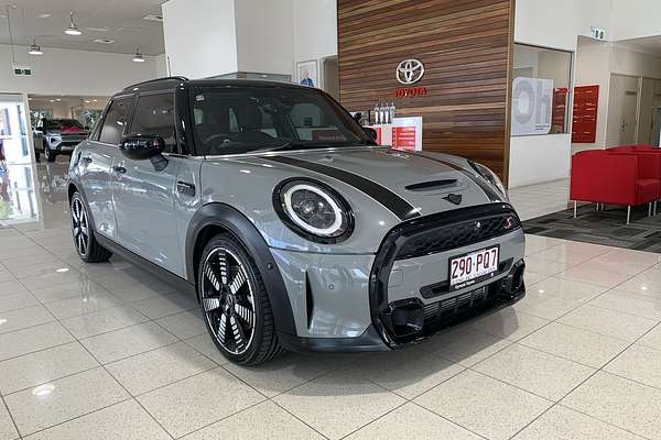 2021 MINI Hatch Cooper S Classic F55 LCI-2