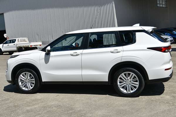 2023 Mitsubishi Outlander ES ZM thumb-4