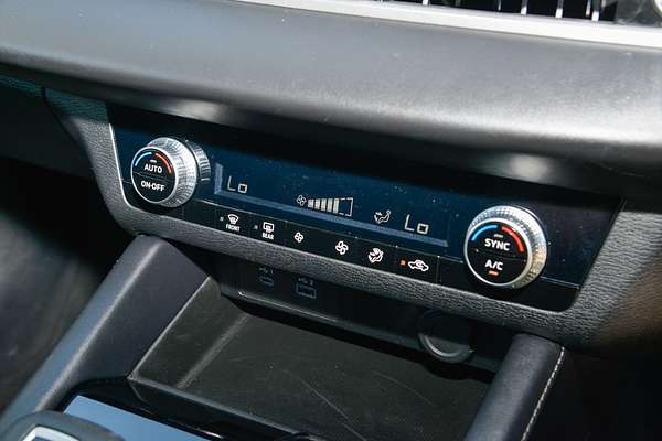 2023 Mitsubishi Outlander ES ZM thumb-13