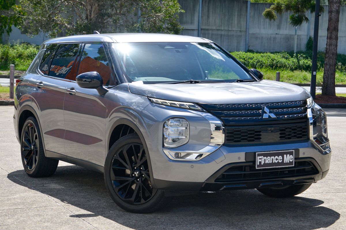 2023 Mitsubishi Outlander LS Black Edition ZM