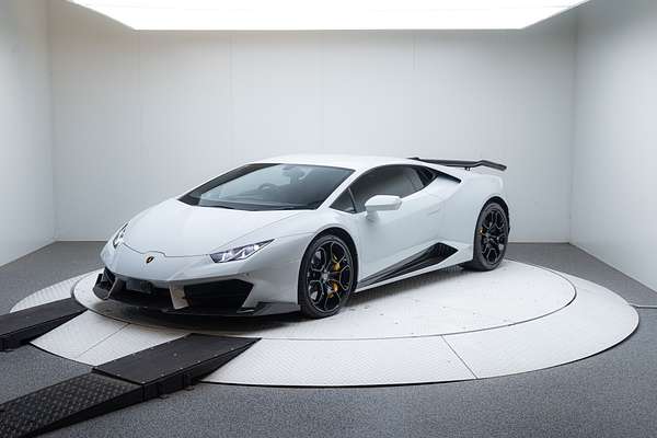 2016 Lamborghini Huracan LP580-2 724