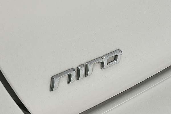2021 Kia Niro Hybrid S DE thumb-21
