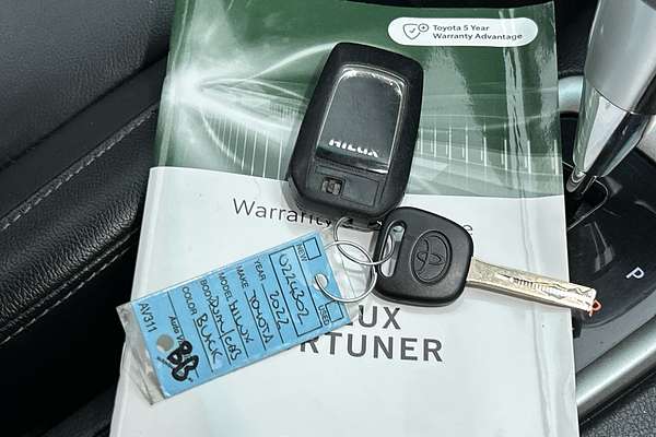 2022 Toyota Hilux SR5 GUN126R 4X4 thumb-22