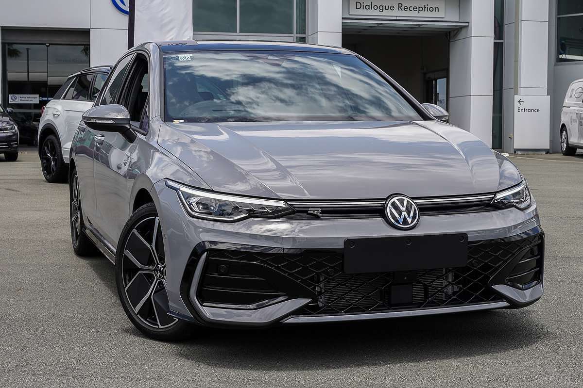 2025 Volkswagen Golf 110TSI R-Line 8.5
