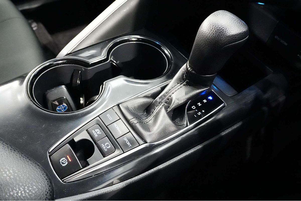 2020 Toyota Camry Ascent AXVH71R