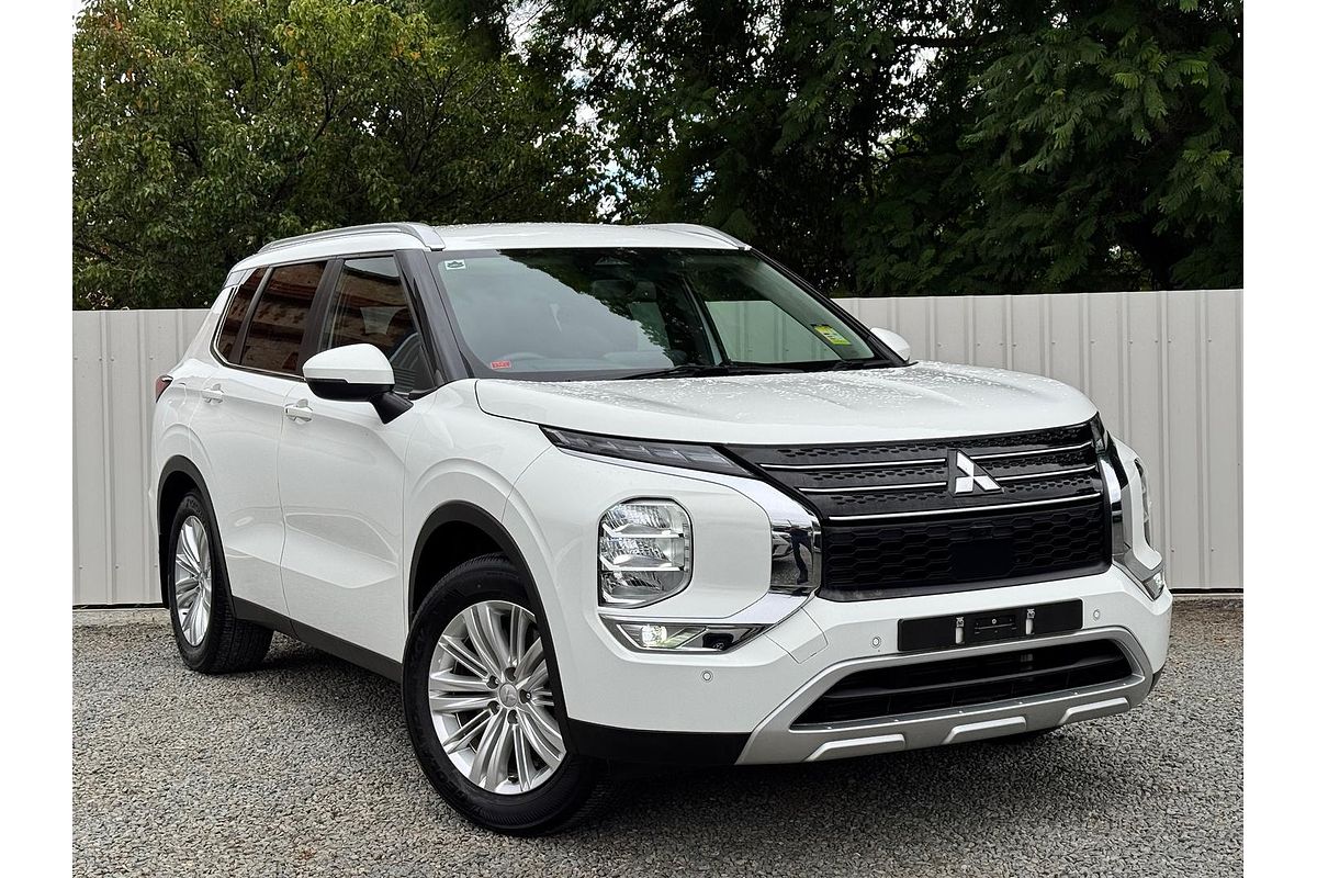 2022 Mitsubishi Outlander LS ZM