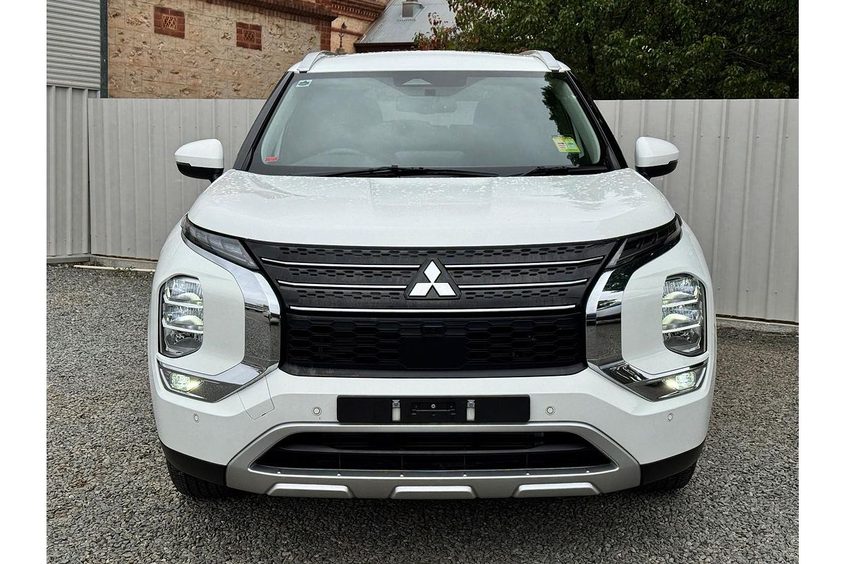 2022 Mitsubishi Outlander LS ZM