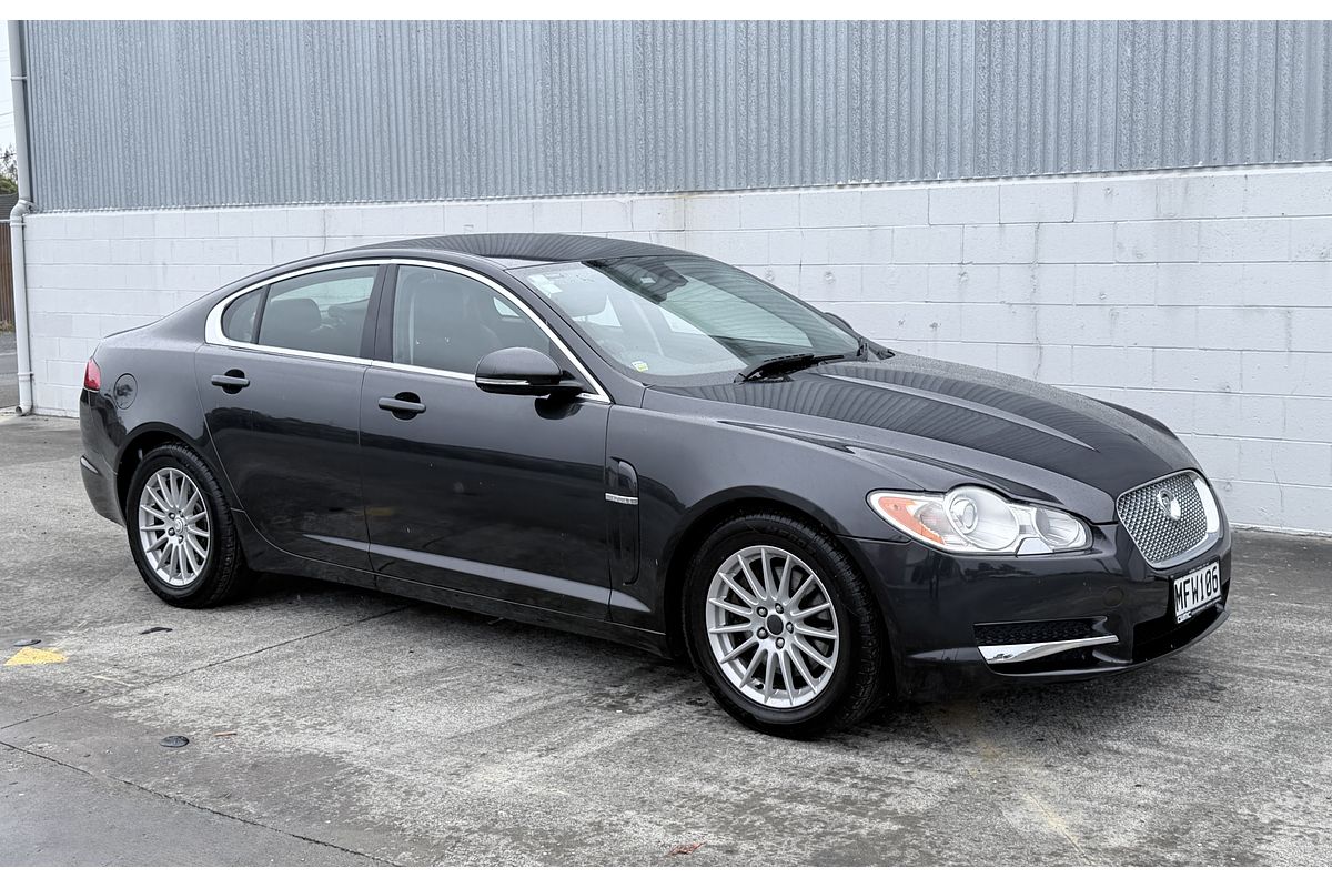 2010 Jaguar XF