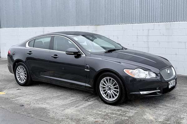 2010 Jaguar XF