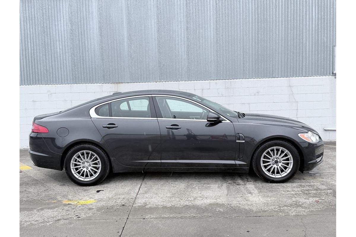 2010 Jaguar XF