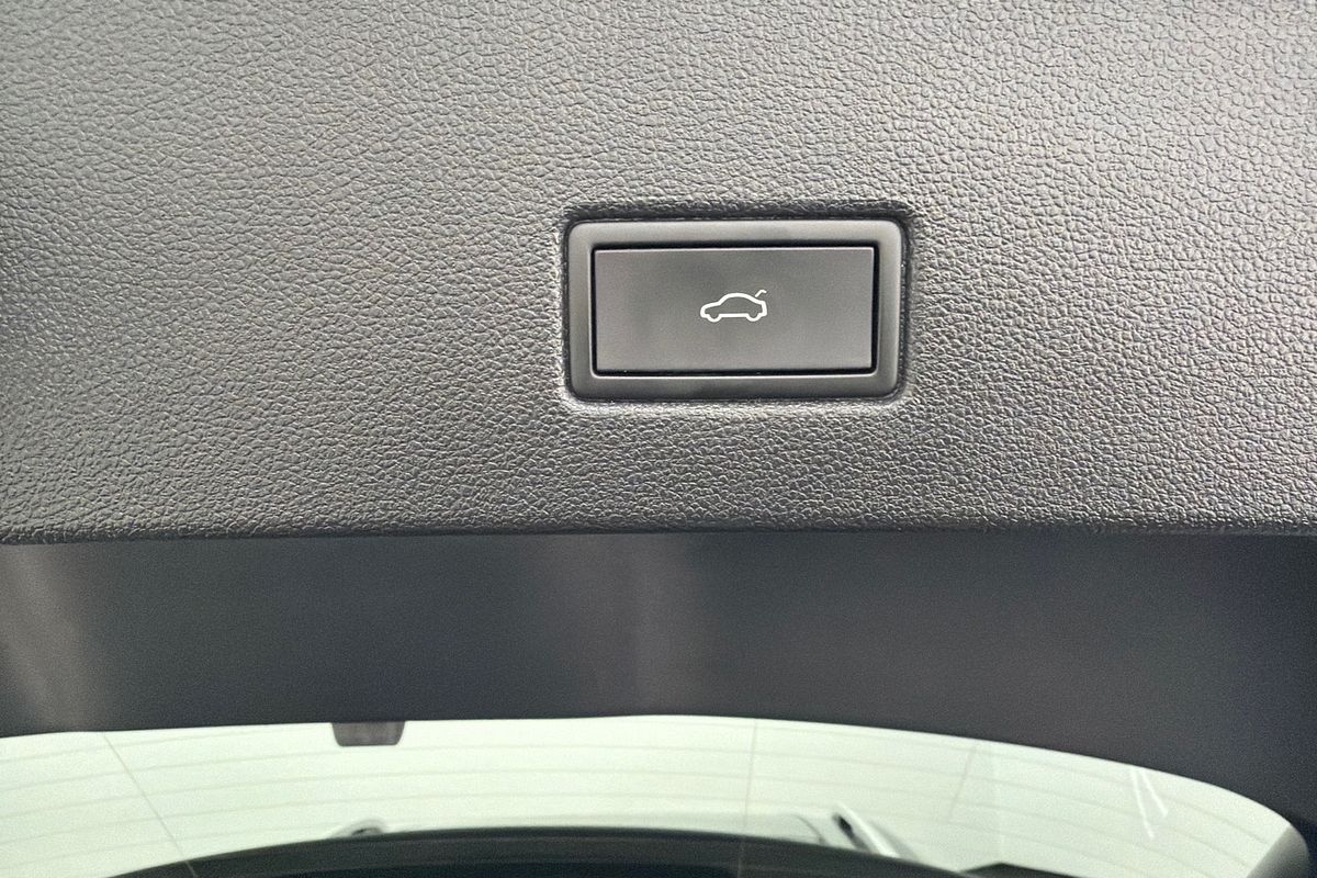 2023 Volkswagen T-Roc R D11